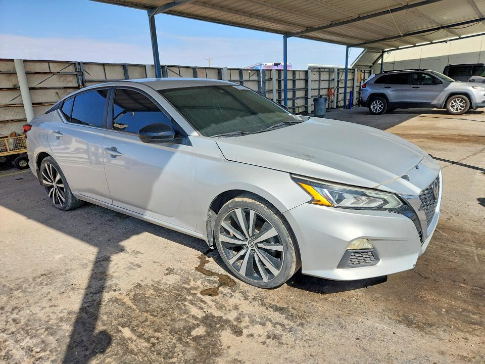 Продаж на аукціоні авто 2020 Nissan Altima, vin: 1N4BL4CV2LC121989, номер лоту: 69773096