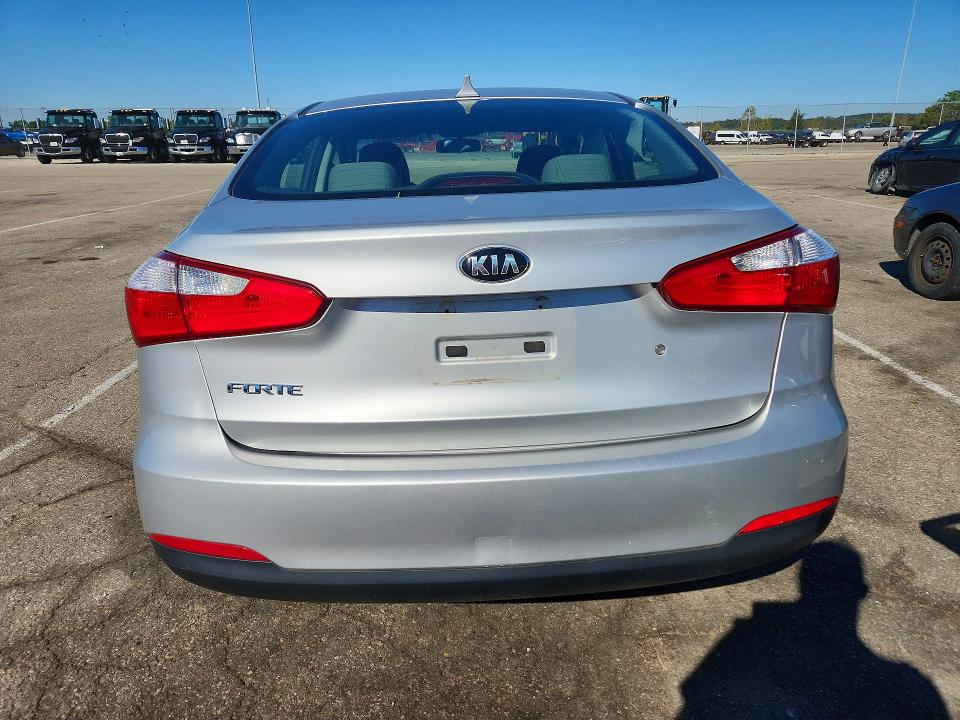 70696986 :رقم المزاد ، KNAFK4A69F5283327 vin ، 2015 Kia Forte مزاد بيع
