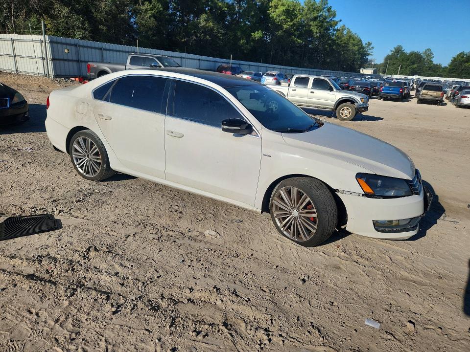Продаж на аукціоні авто 2015 Volkswagen Passat, vin: 1VWBT7A32FC071688, номер лоту: 69584476