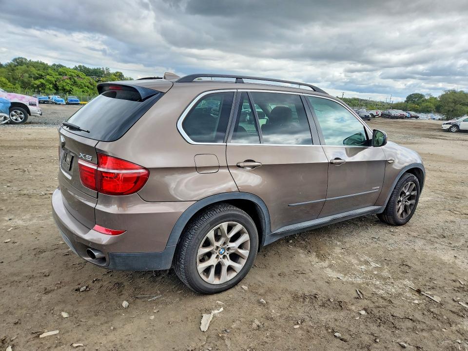 70914066 :رقم المزاد ، 5UXZV4C54DL993223 vin ، 2013 Bmw X5 مزاد بيع