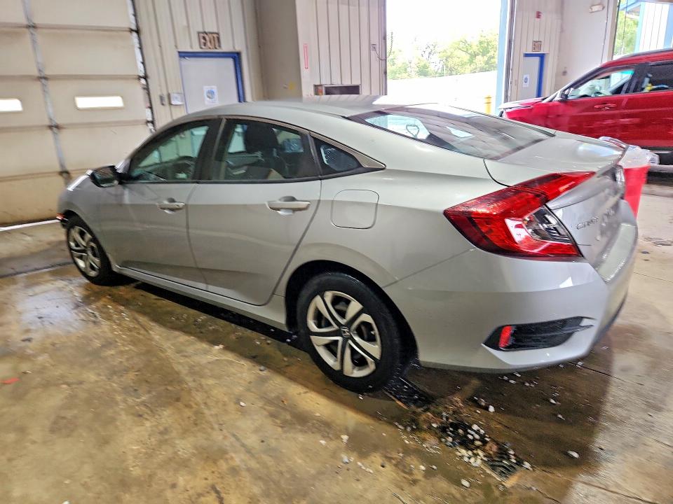 Продажа на аукционе авто 2018 Honda Civic, vin: 2HGFC2F57JH557275, номер лота: 69133006