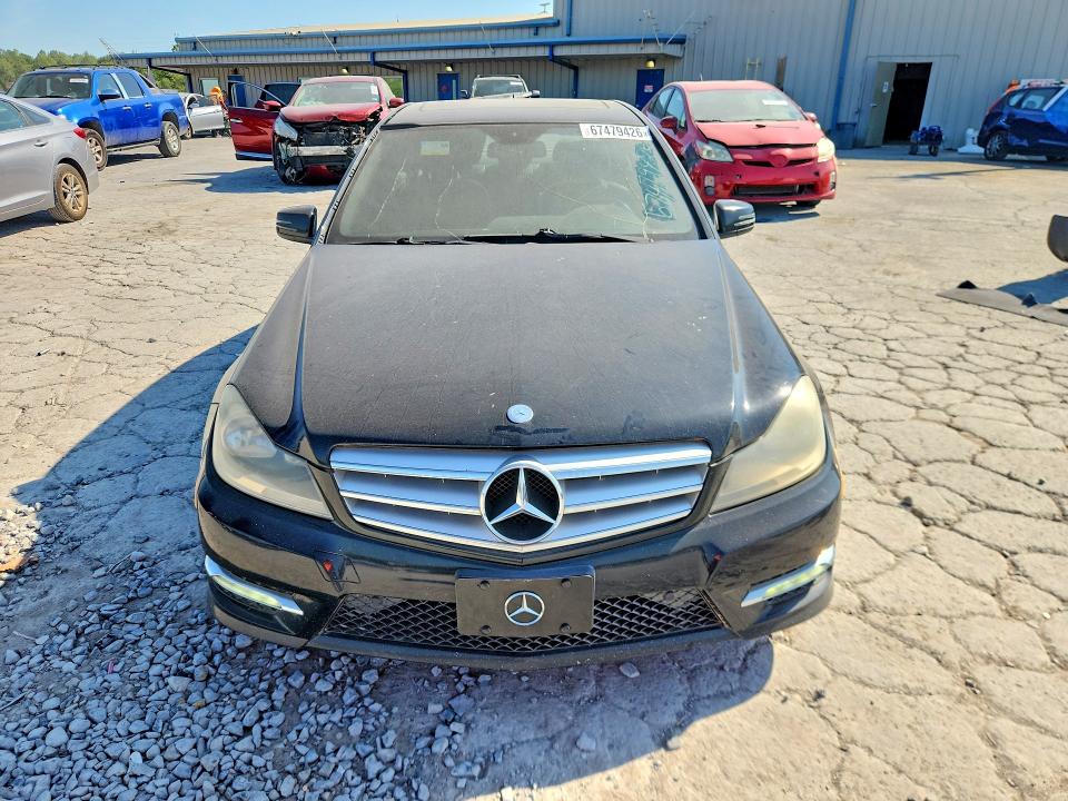 Продаж на аукціоні авто 2013 Mercedes-benz C, vin: WDDGF8AB2DA766992, номер лоту: 67479426