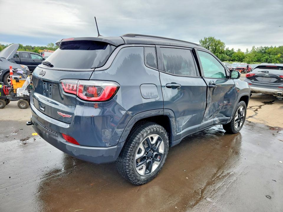 67450836 :رقم المزاد ، 3C4NJDDB0HT667879 vin ، 2017 Jeep Compass مزاد بيع