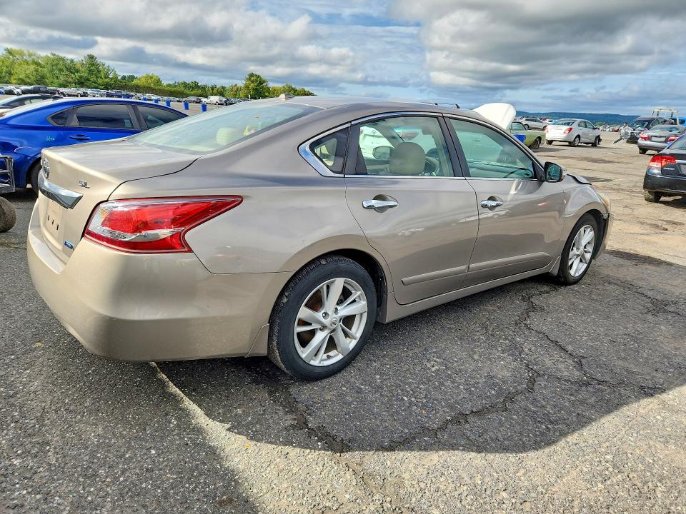 2013 Nissan Altima მანქანა იყიდება აუქციონზე, vin: 1N4AL3AP7DN571573, აუქციონის ნომერი: 69370076