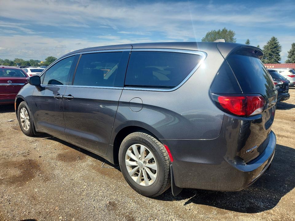 69173466 :رقم المزاد ، 2C4RC1FG0JR101801 vin ، 2018 Chrysler Pacifica مزاد بيع