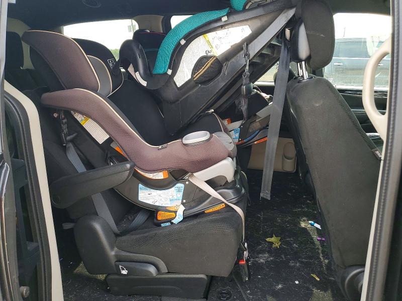 68388406 :رقم المزاد ، 2C4RDGBG9FR684401 vin ، 2015 Dodge Grand Caravan مزاد بيع