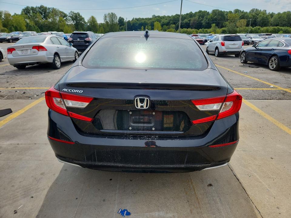 2018 Honda Accord მანქანა იყიდება აუქციონზე, vin: 1HGCV1F4XJA034491, აუქციონის ნომერი: 69595946