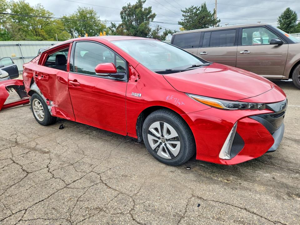 68974046 :رقم المزاد ، JTDKARFP6L3139583 vin ، 2020 Toyota Prius Prime مزاد بيع