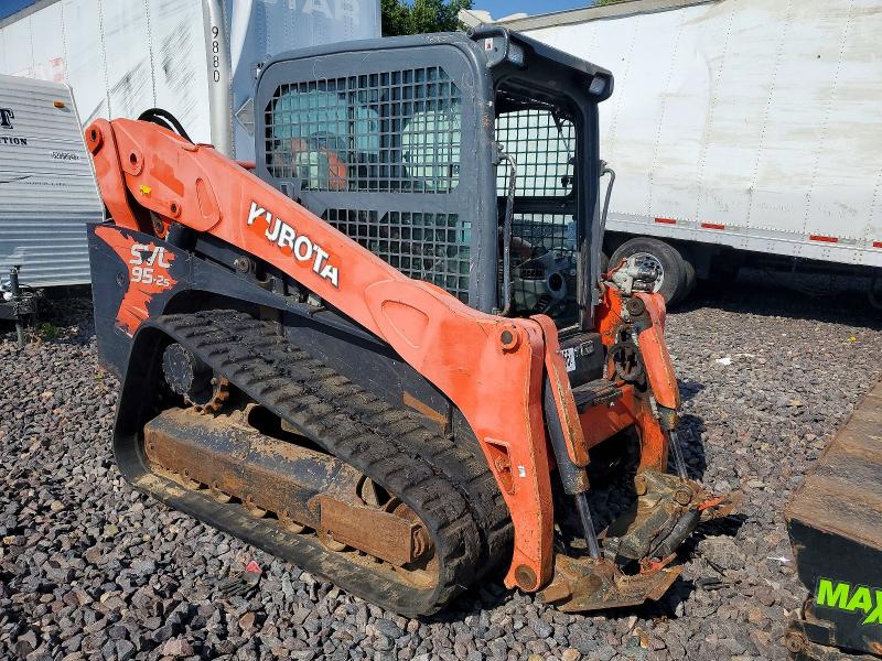 67488066 :رقم المزاد ، JKUC0953C01S30147 vin ، 2019 Kubota Svl95-2s مزاد بيع