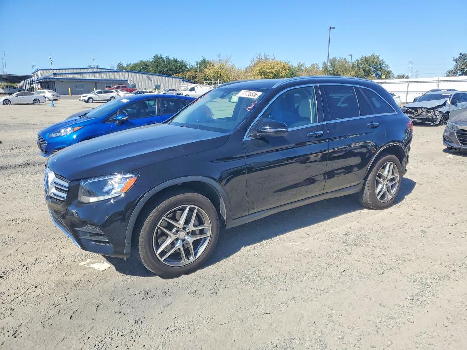 70730546 :رقم المزاد ، WDC0G4KB4GF085945 vin ، 2016 Mercedes-benz Glc مزاد بيع