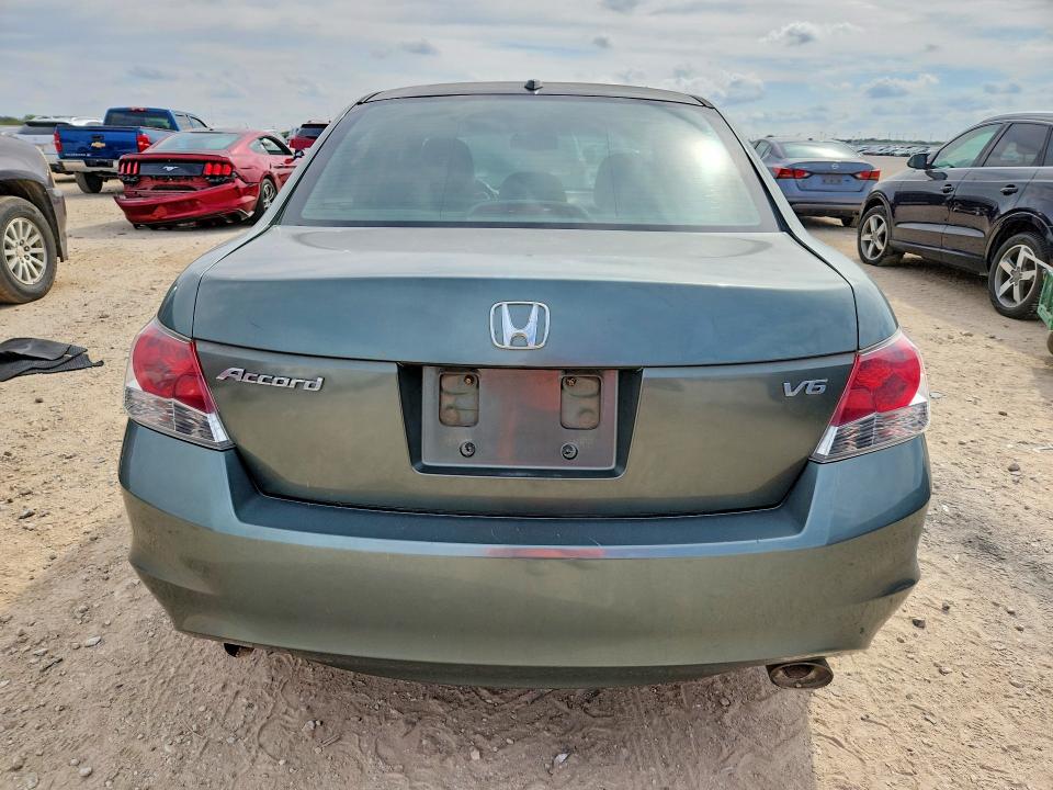 70858976 :رقم المزاد ، 1HGCP36898A089260 vin ، 2008 Honda Accord مزاد بيع