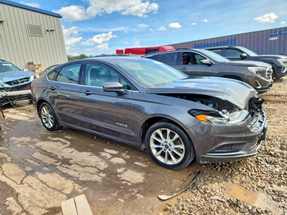 68400466 :رقم المزاد ، 3FA6P0LU2HR325822 vin ، 2017 Ford Fusion مزاد بيع