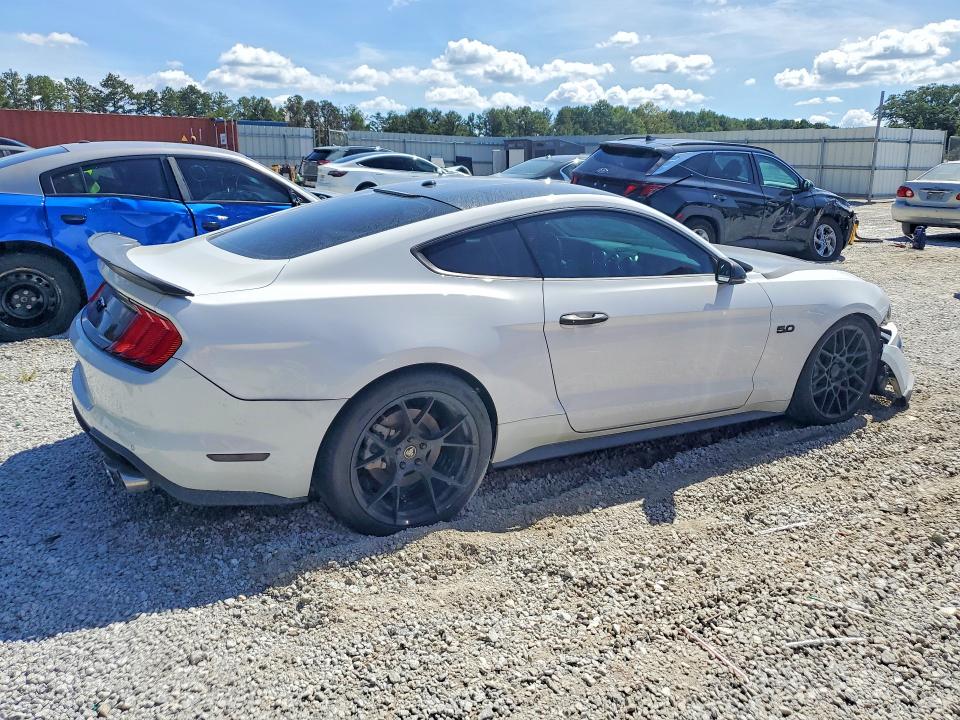 67772206 :رقم المزاد ، 1FA6P8CF6K5192508 vin ، 2019 Ford Mustang مزاد بيع