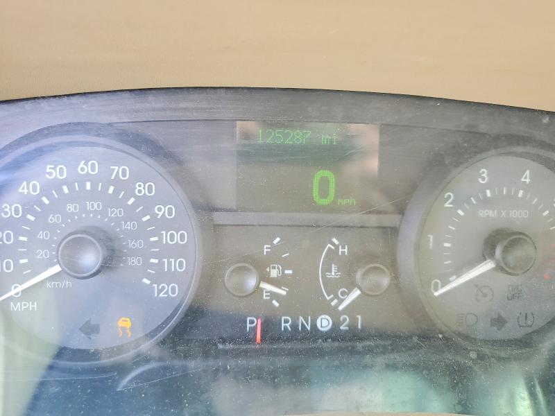 70801636 :رقم المزاد ، 2MEFM75V87X637515 vin ، 2007 Mercury Grand Marquis مزاد بيع