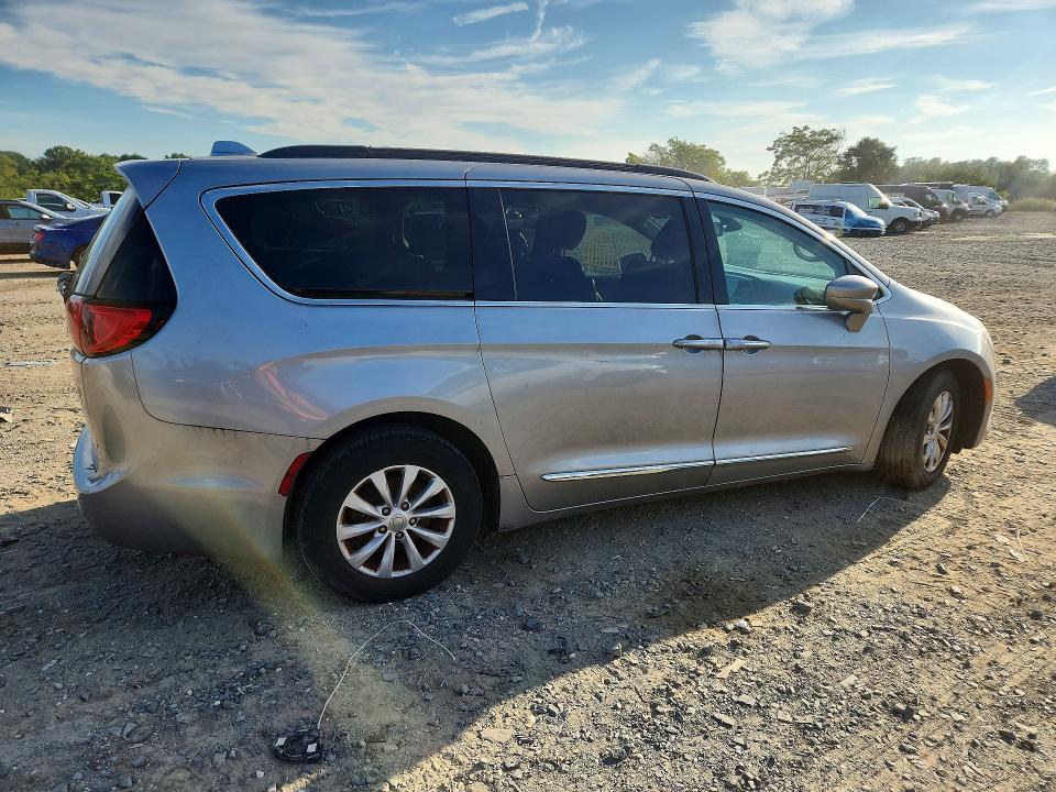 Aukcja sprzedaży 2017 Chrysler Pacifica, vin: 2C4RC1BG0HR613560, numer aukcji: 68233046