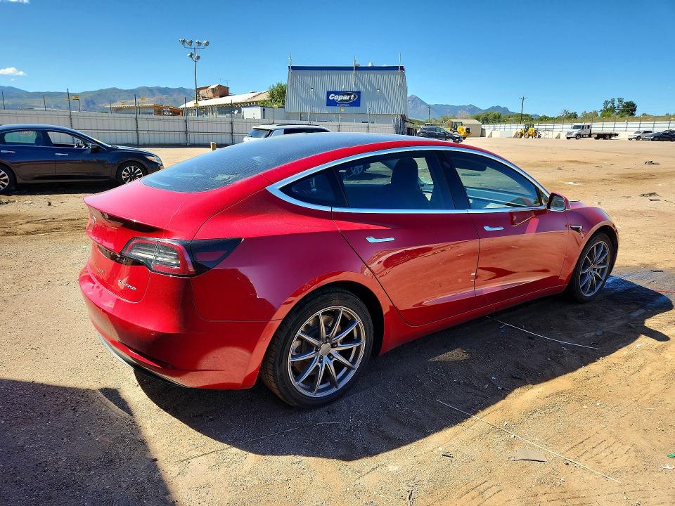 Продажа на аукционе авто 2018 Tesla Model 3, vin: 5YJ3E1EB5JF091428, номер лота: 67342206