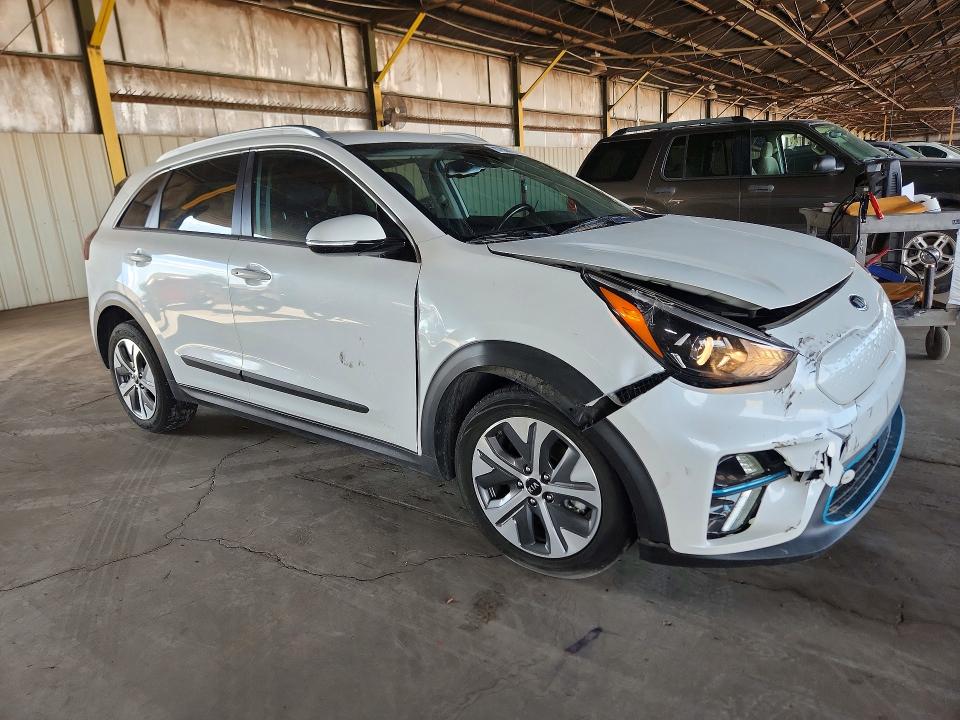 67888106 :رقم المزاد ، KNDCC3LGXL5065301 vin ، 2020 Kia Niro مزاد بيع