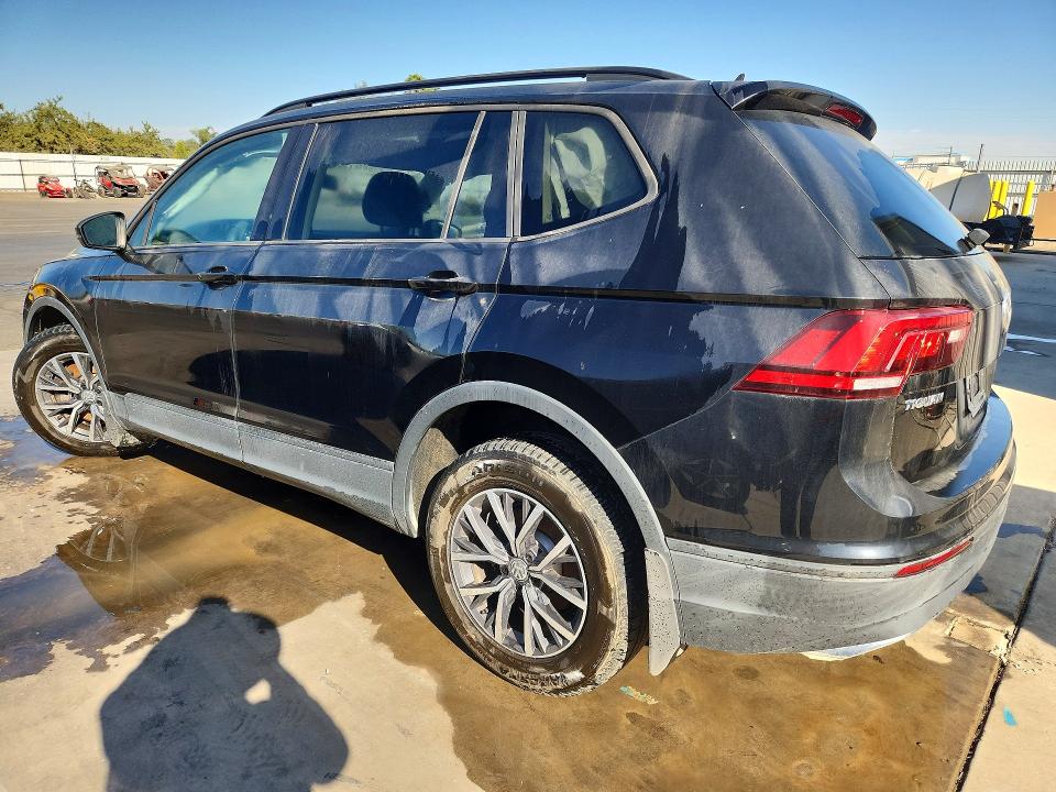 Продажа на аукционе авто 2021 Volkswagen Tiguan, vin: 3VV1B7AX0MM121215, номер лота: 69182716