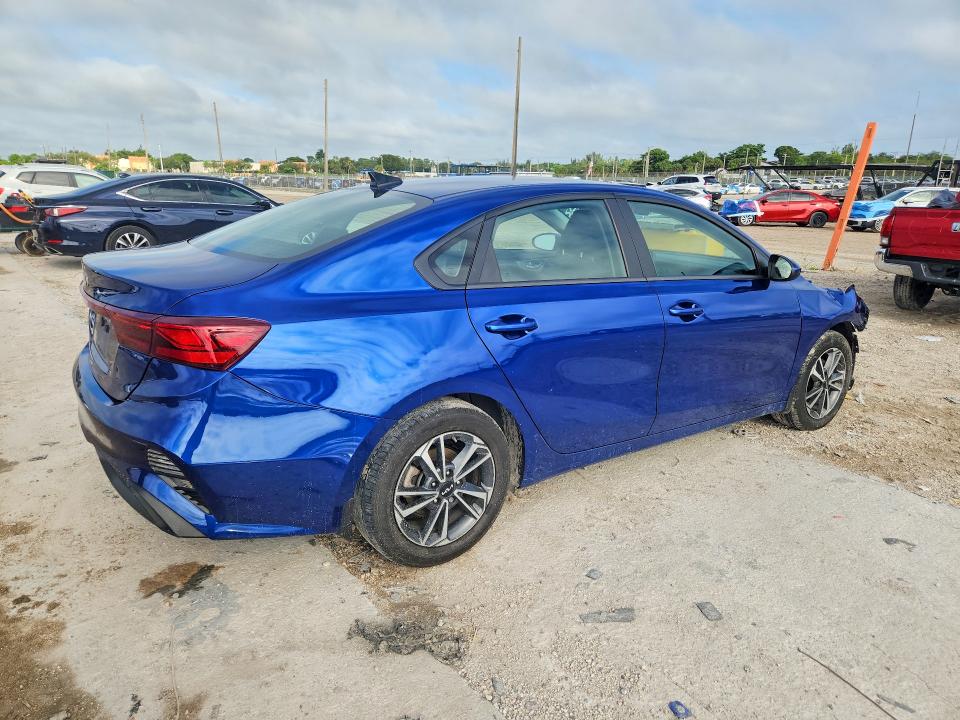 2024 Kia Forte მანქანა იყიდება აუქციონზე, vin: 3KPF24AD0RE774671, აუქციონის ნომერი: 70331476