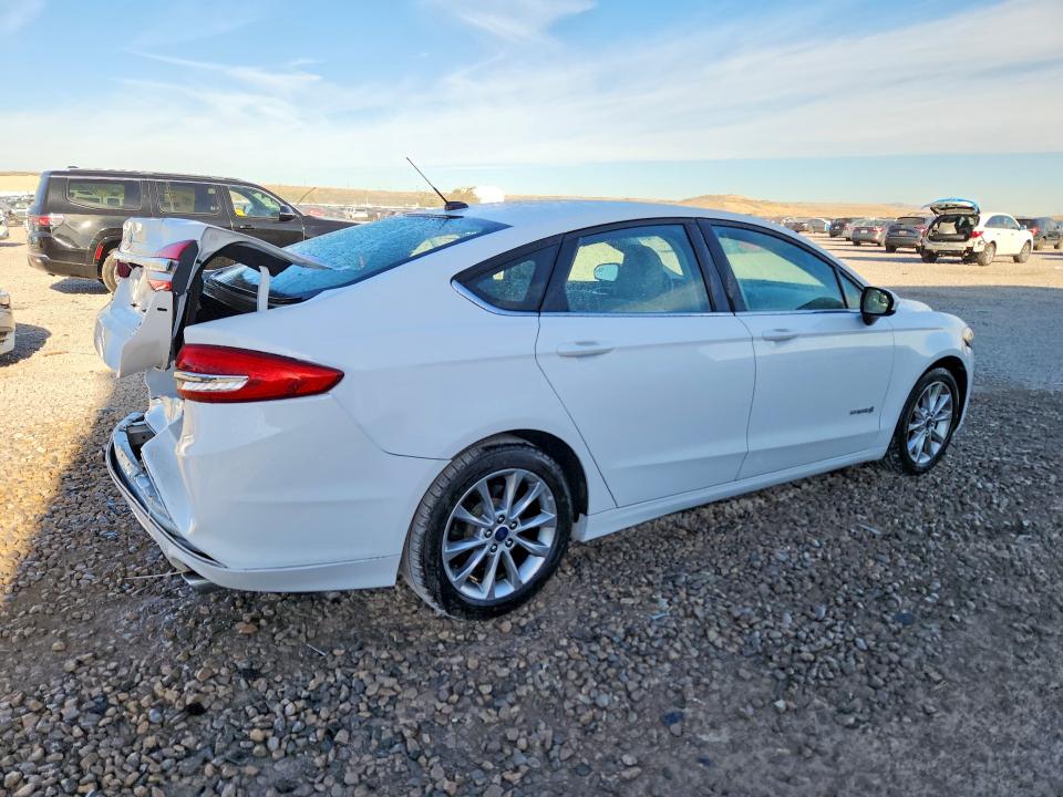 Продаж на аукціоні авто 2017 Ford Fusion, vin: 3FA6P0LU3HR357663, номер лоту: 68240096