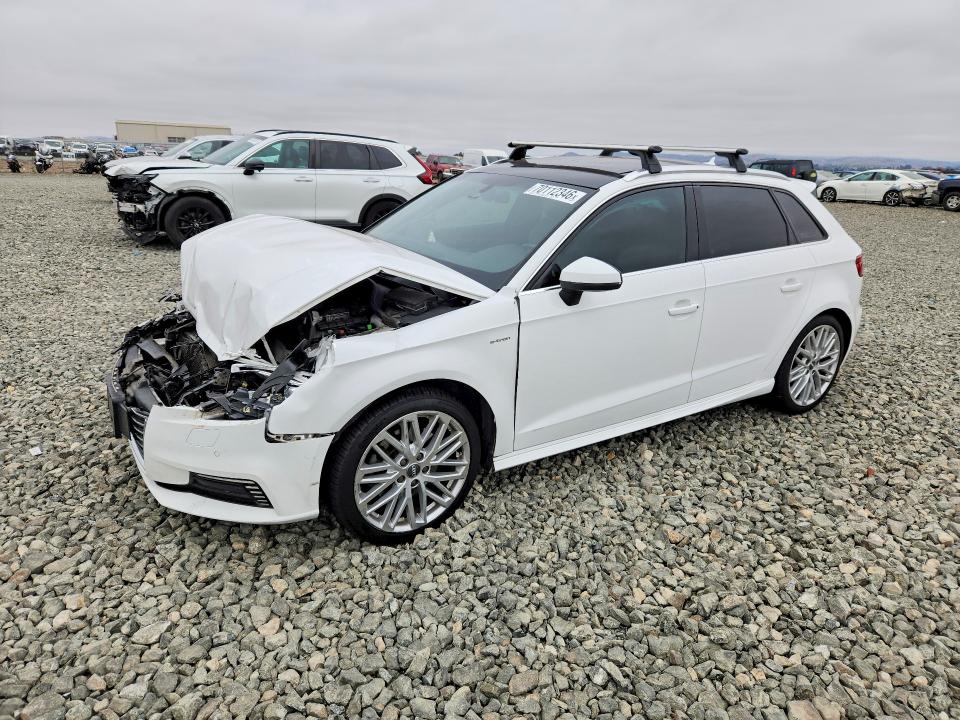 Продажа на аукционе авто 2018 Audi A3, vin: WAUTPBFF2JA068020, номер лота: 70112346