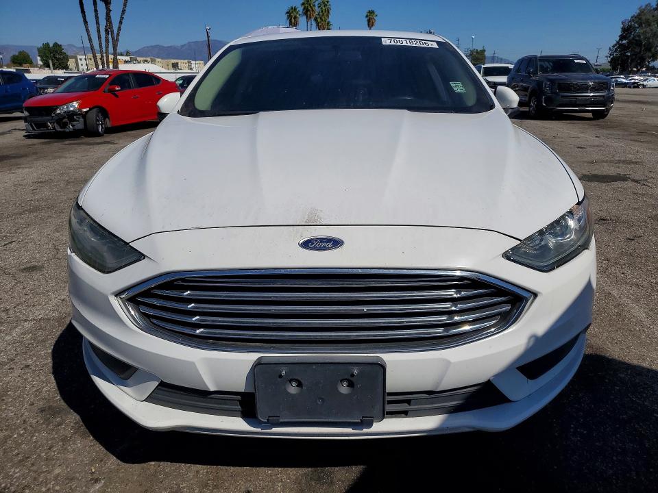 70018206 :رقم المزاد ، 3FA6P0HD1JR218680 vin ، 2018 Ford Fusion مزاد بيع
