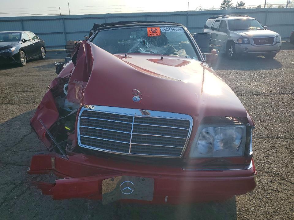 Продажа на аукционе авто 1995 Mercedes-benz E, vin: WDBEA66E9SC252189, номер лота: 68738236