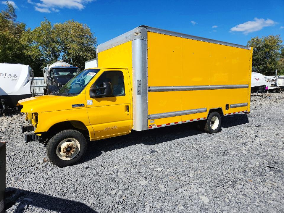 2022 Ford E-350 მანქანა იყიდება აუქციონზე, vin: 1FDWE3FNXNDC11895, აუქციონის ნომერი: 66233376