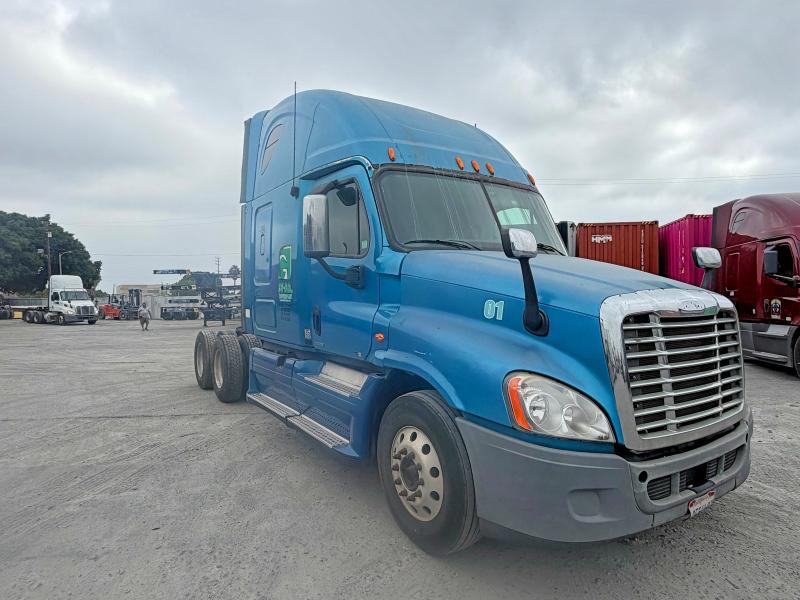 Продажа на аукционе авто 2012 Freightliner Cascadia 125, vin: 1FUJGLDR6CSBE2508, номер лота: 70678956