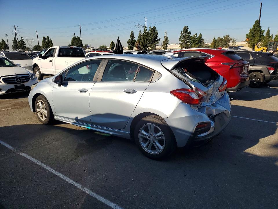 2017 Chevrolet Cruze მანქანა იყიდება აუქციონზე, vin: 3G1BE6SMXHS584711, აუქციონის ნომერი: 70239056