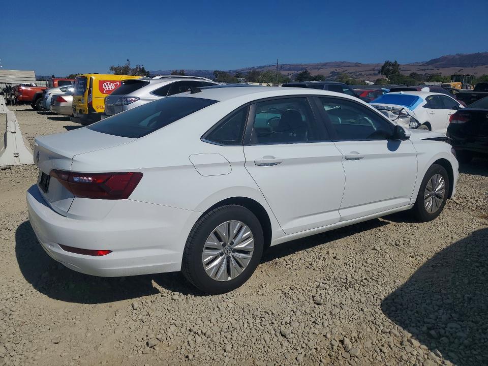 70183376 :رقم المزاد ، 3VWCB7BU3LM076813 vin ، 2020 Volkswagen Jetta مزاد بيع