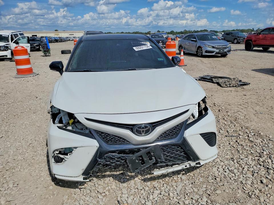69291156 :رقم المزاد ، 4T1KZ1AK6MU054031 vin ، 2021 Toyota Camry مزاد بيع