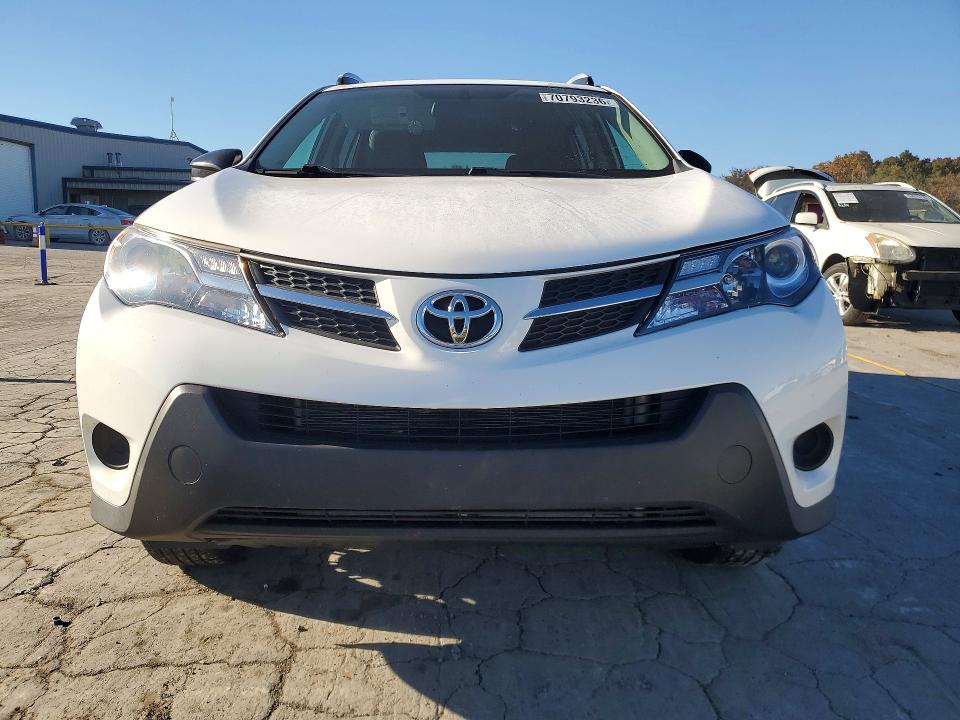 Продажа на аукционе авто 2015 Toyota Rav4, vin: 2T3ZFREV4FW137221, номер лота: 70793236