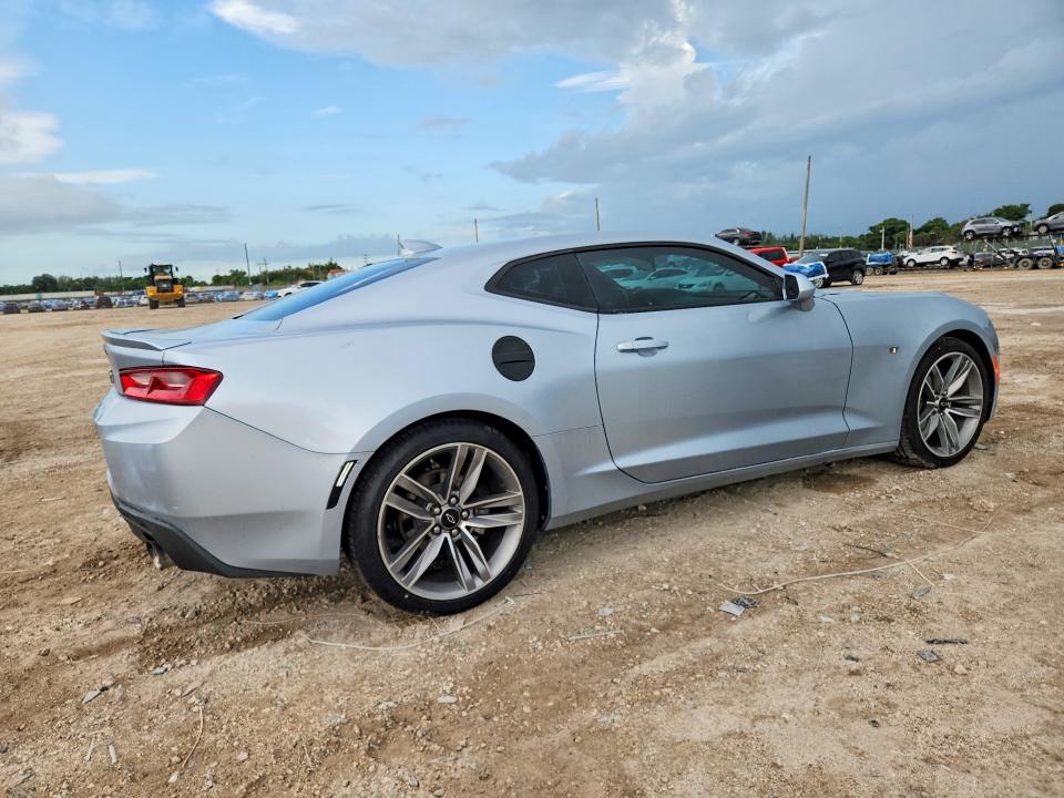 68825856 :رقم المزاد ، 1G1FB1RS1J0130653 vin ، 2018 Chevrolet Camaro مزاد بيع