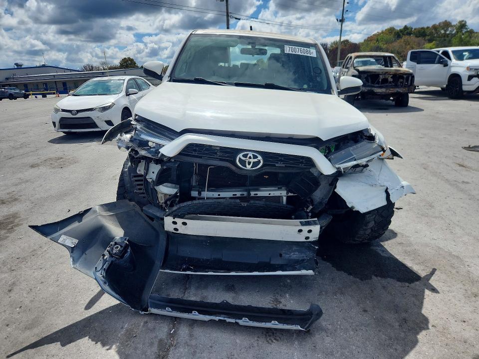 70076086 :رقم المزاد ، JTEBU5JR8K5633242 vin ، 2019 Toyota 4runner مزاد بيع