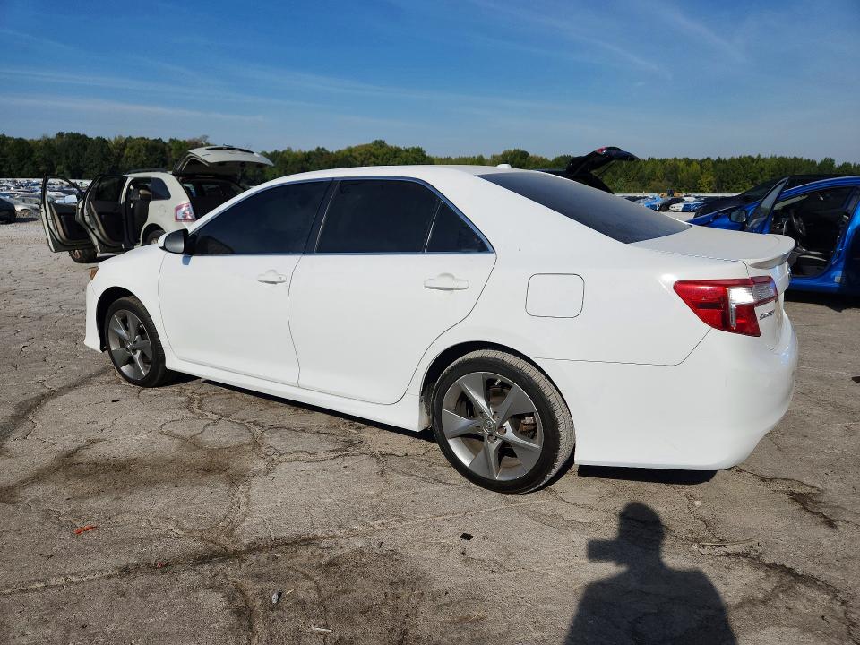 70778196 :رقم المزاد ، 4T1BK1FK3EU544392 vin ، 2014 Toyota Camry مزاد بيع