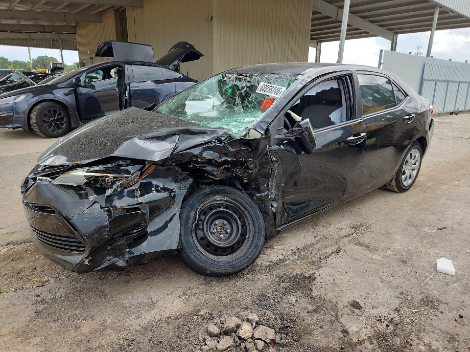 Продажа на аукционе авто 2018 Toyota Corolla, vin: 5YFBURHE8JP832579, номер лота: 68938246
