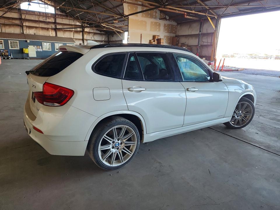 2015 Bmw X1 მანქანა იყიდება აუქციონზე, vin: WBAVM5C5XFVV94491, აუქციონის ნომერი: 68694826