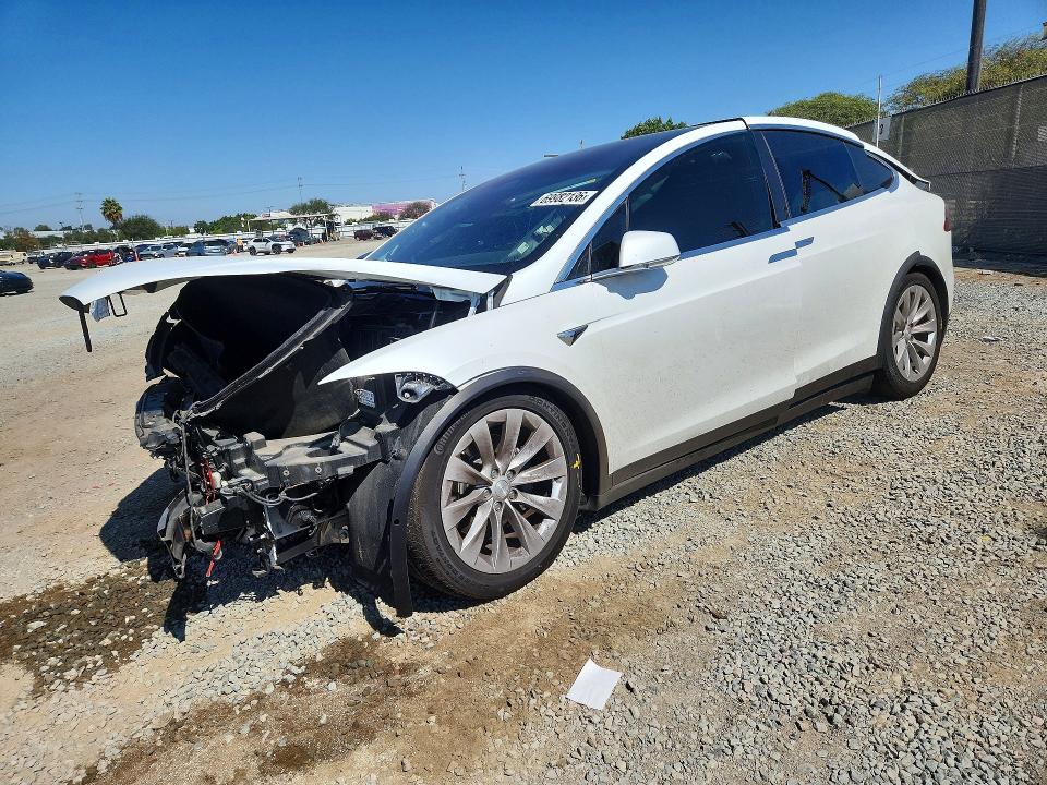2018 Tesla Model X მანქანა იყიდება აუქციონზე, vin: 5YJXCBE2XJF104512, აუქციონის ნომერი: 69982136
