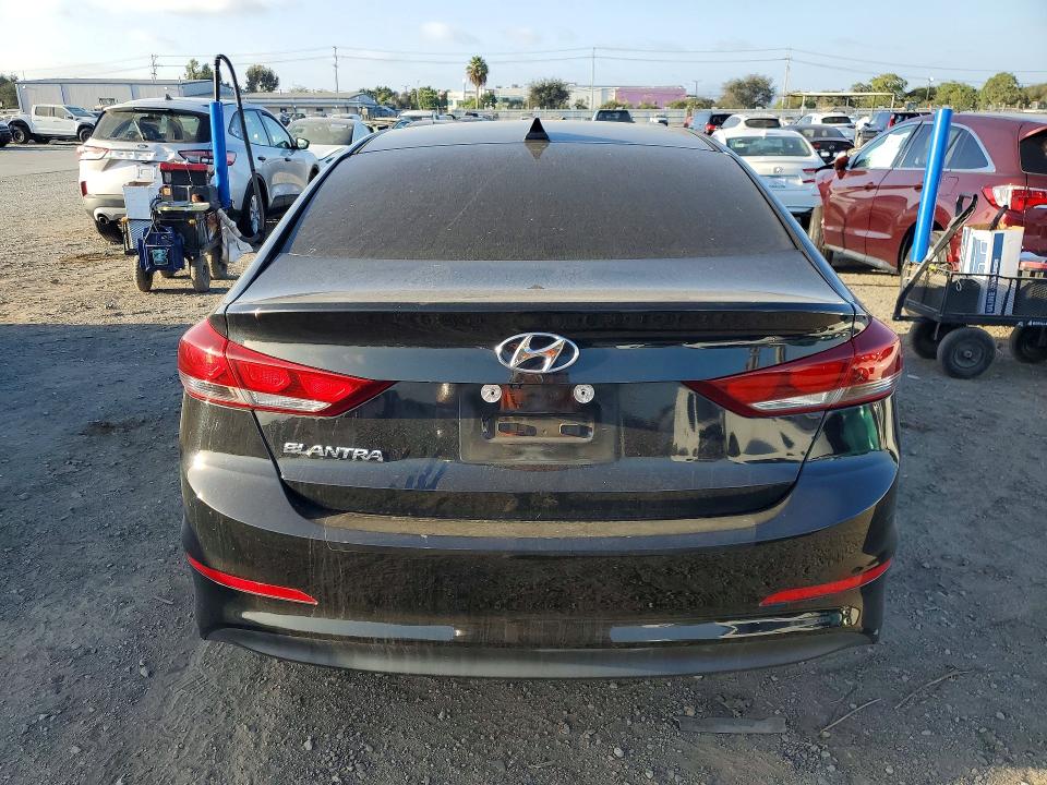 2018 Hyundai Elantra მანქანა იყიდება აუქციონზე, vin: 5NPD84LFXJH293170, აუქციონის ნომერი: 69047606