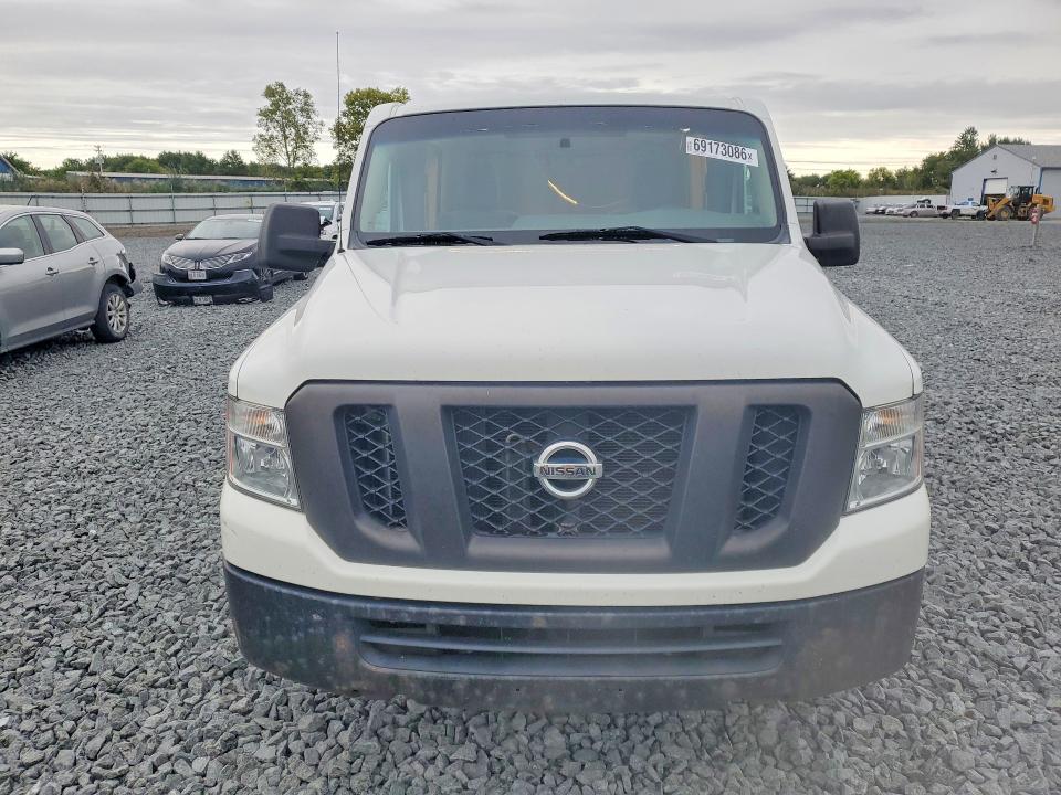 69173086 :رقم المزاد ، 1N6BF0KX9FN801150 vin ، 2015 Nissan Nv مزاد بيع