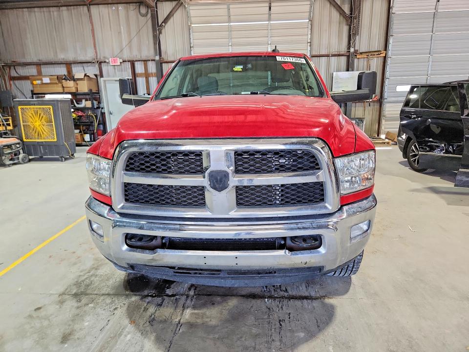 70117366 :رقم المزاد ، 3C6UR5DL1JG415082 vin ، 2018 Ram 2500 مزاد بيع