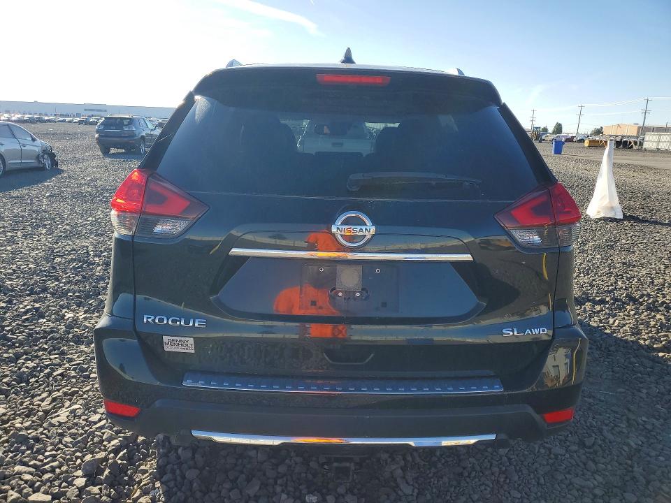 70945216 :رقم المزاد ، JN8AT2MV7JW326667 vin ، 2018 Nissan Rogue مزاد بيع