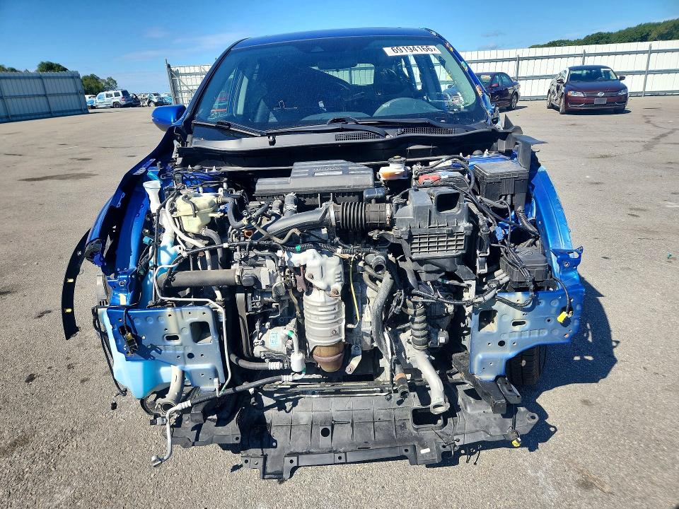 69194166 :رقم المزاد ، 7FARW2H52ME005312 vin ، 2021 Honda Cr-v مزاد بيع
