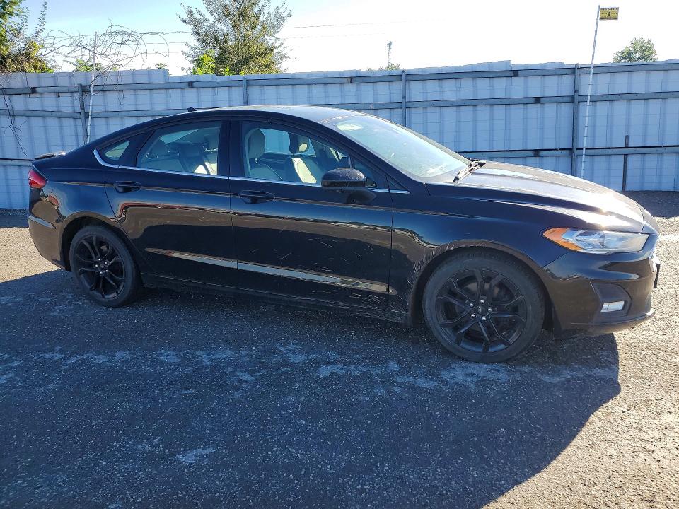 67597366 :رقم المزاد ، 3FA6P0HD7KR122649 vin ، 2019 Ford Fusion مزاد بيع