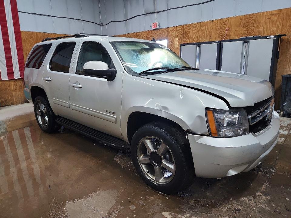 Продажа на аукционе авто 2011 Chevrolet Tahoe, vin: 1GNSKBE03BR214462, номер лота: 69880006