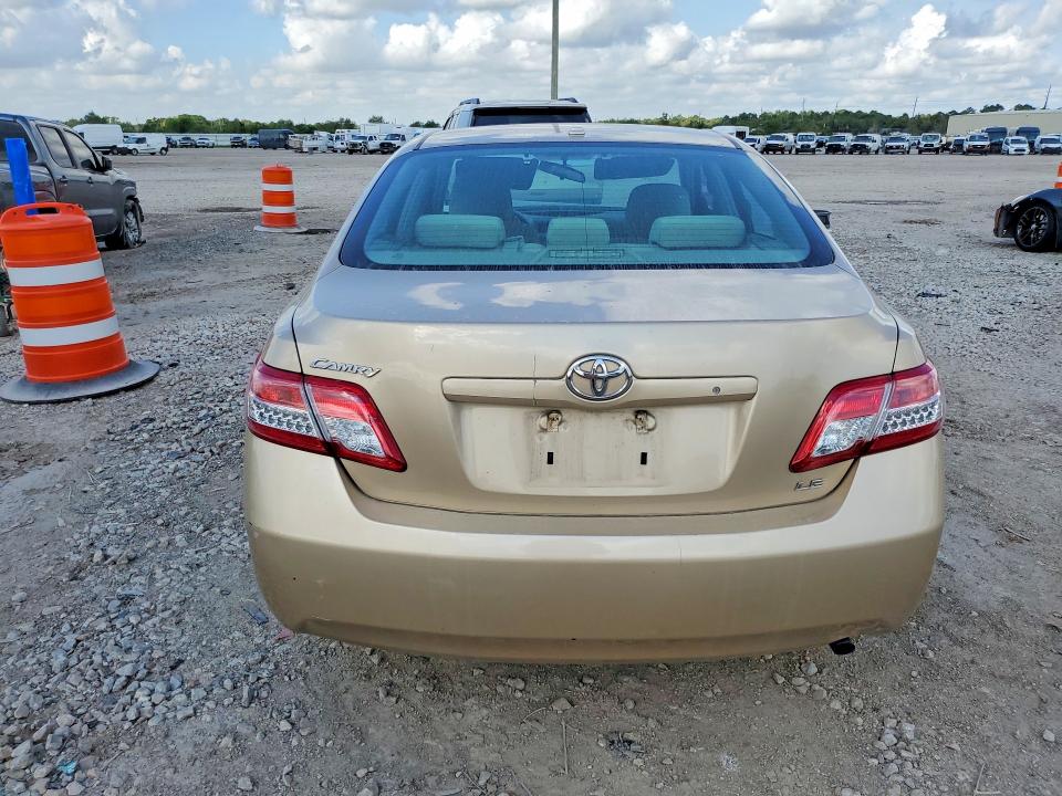 69809626 :رقم المزاد ، 4T1BF3EK6AU075486 vin ، 2010 Toyota Camry مزاد بيع