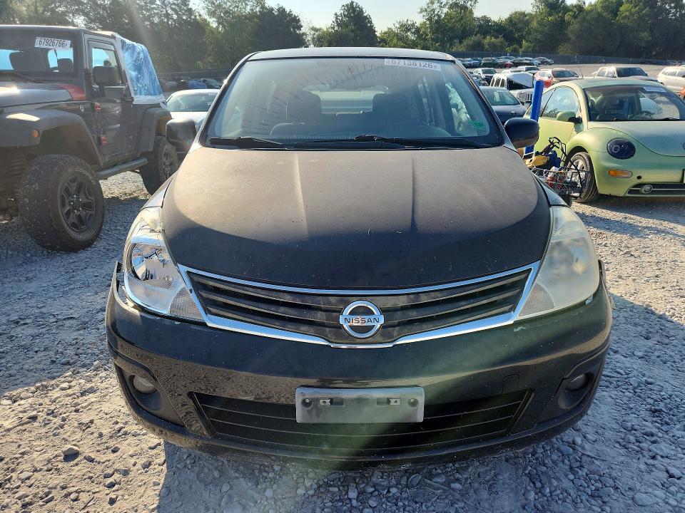 67138126 :رقم المزاد ، 3N1BC1CP0BL402656 vin ، 2011 Nissan Versa مزاد بيع