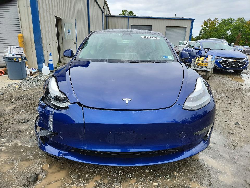 70726136 :رقم المزاد ، 5YJ3E1EA8NF370739 vin ، 2022 Tesla Model 3 مزاد بيع