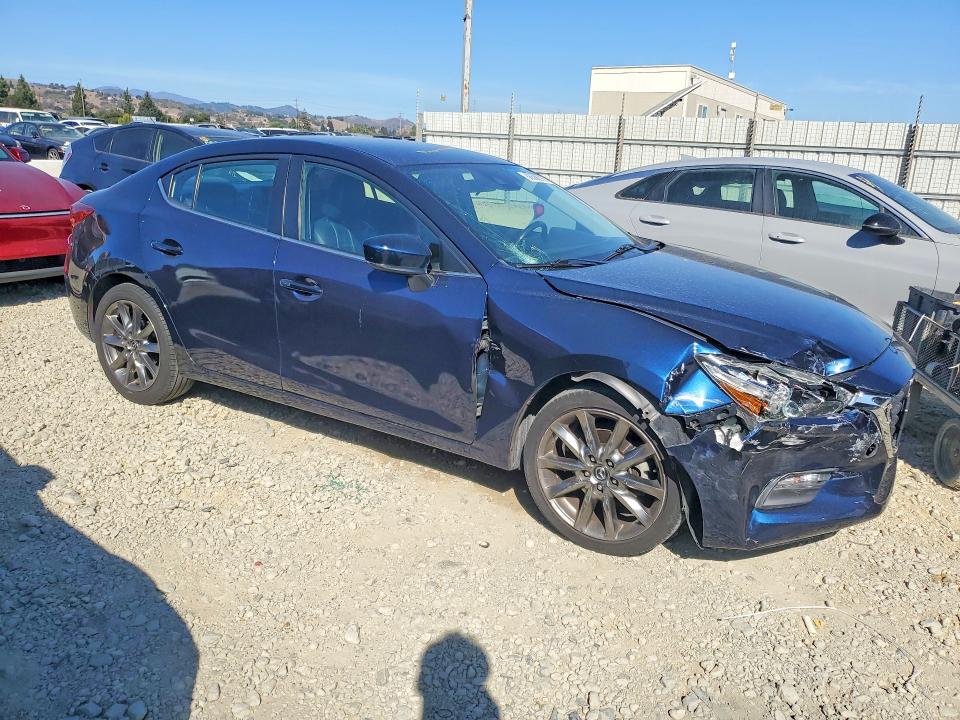 2018 Mazda 3 მანქანა იყიდება აუქციონზე, vin: 3MZBN1V36JM254827, აუქციონის ნომერი: 68688016